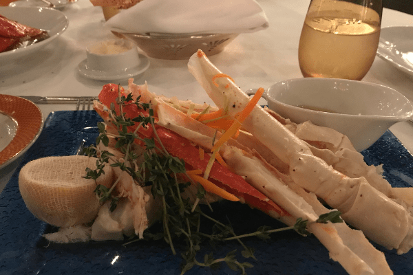 Crab legs as a healthy dinner option while on a cruise