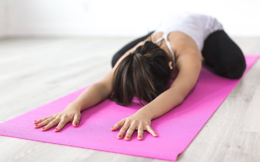 Everyday Health - Whether you have chronic back pain or just want to  stretch and strengthen your back, here are seven beginner yoga poses to  try: https://bit.ly/2r5SRBI | Facebook